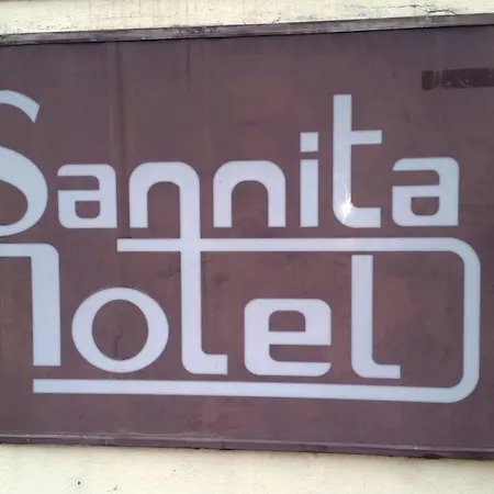 Sannita מלון