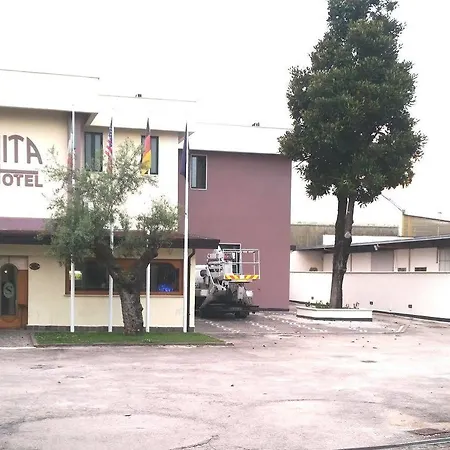 מלון Sannita